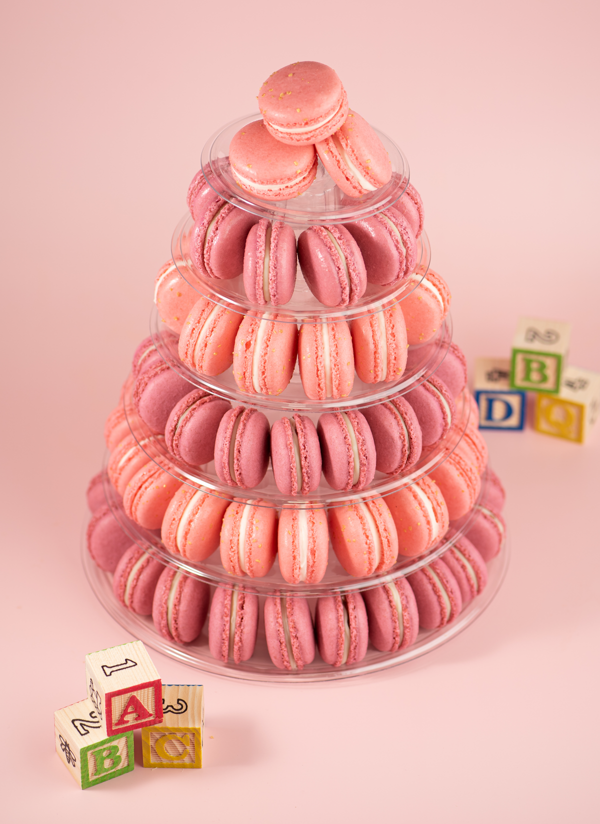 &#39;It&#39;s A Girl&#39; Macaron Tower